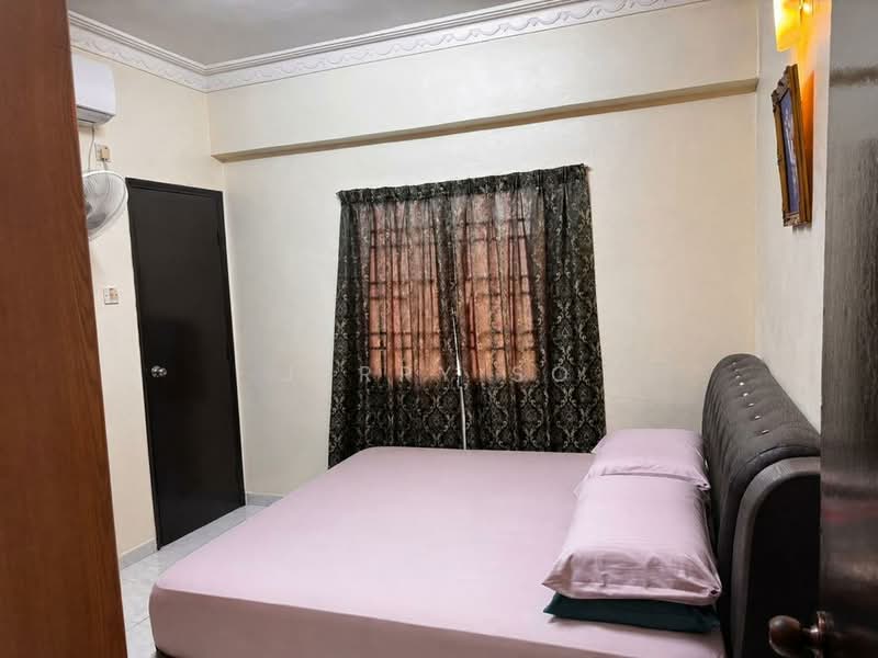 Kondominium untuk Dijual di Taman Desa Relau 2 - Jerry So - Bedroom - PropertyGuru.com.my