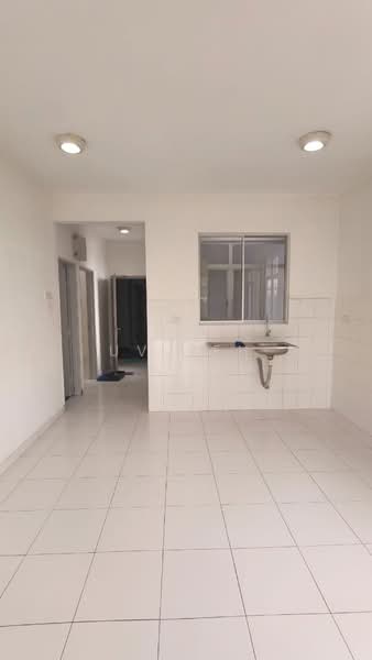 Condominium for Rent at Scott Towers @ Larkin JB - UV Teh - Kitchen - PropertyGuru.com.my