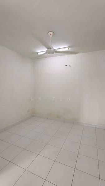 Condominium for Rent at Scott Towers @ Larkin JB - UV Teh - Interior - PropertyGuru.com.my