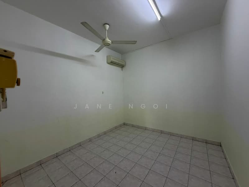 Rumah Teres 2 Tingkat untuk Disewa di Taman Pelangi Indah (Ulu Tiram) - Jane Ngoi - Interior - PropertyGuru.com.my