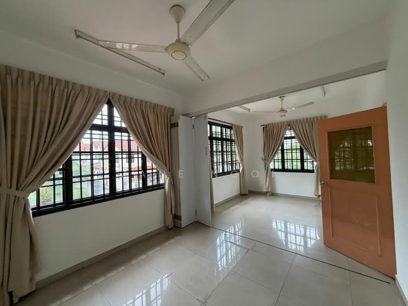 Rumah Teres 2 Tingkat untuk Disewa di Taman Pelangi Indah (Ulu Tiram) - Jane Ngoi - Living Room - PropertyGuru.com.my