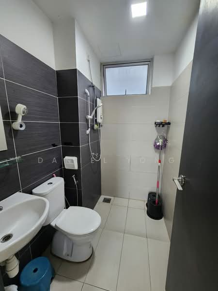 Pangsapuri untuk Disewa di Midori Green (Pangsapuri Hijauan) - Daniel Yong - Bathroom - PropertyGuru.com.my