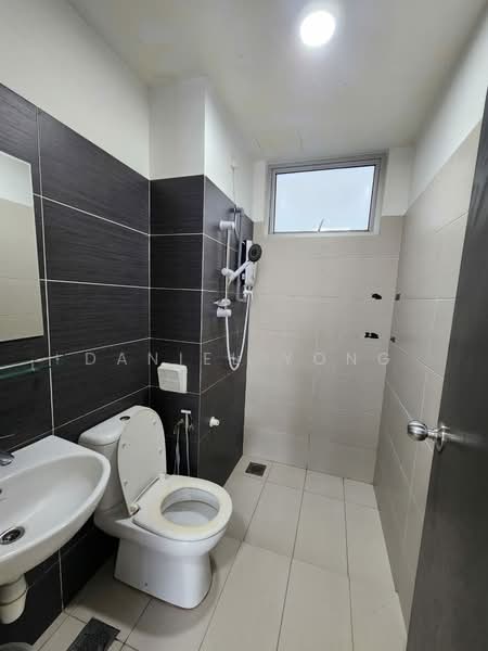 Pangsapuri untuk Disewa di Midori Green (Pangsapuri Hijauan) - Daniel Yong - Bathroom - PropertyGuru.com.my