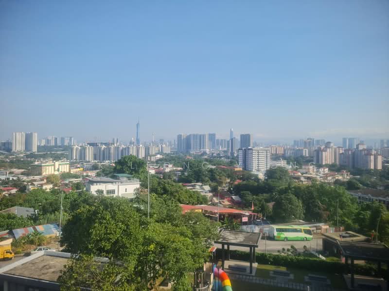 Rumah Berkembar untuk Dijual di Desa Petaling (Kuala Lumpur) - Kok Leong Yeong - View - PropertyGuru.com.my
