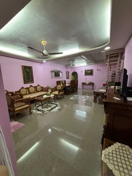 Rumah Teres 2 Tingkat untuk Dijual di Batu 9 (Cheras) - Kelly Chua - Living Room - PropertyGuru.com.my