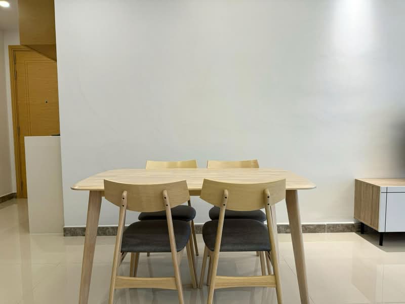 Condominium for Sale at R&F Princess Cove Phase 2-Seine Region - Xin Yi - Dining Room - PropertyGuru.com.my