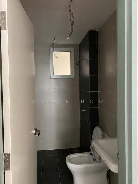 Service Residence for Sale at Pinnacle Sri Petaling - Camie Hoo - Bathroom - PropertyGuru.com.my