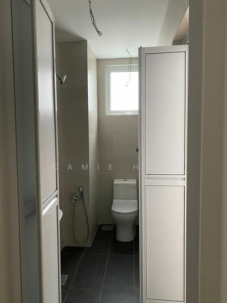 Service Residence for Sale at Pinnacle Sri Petaling - Camie Hoo - Bathroom - PropertyGuru.com.my