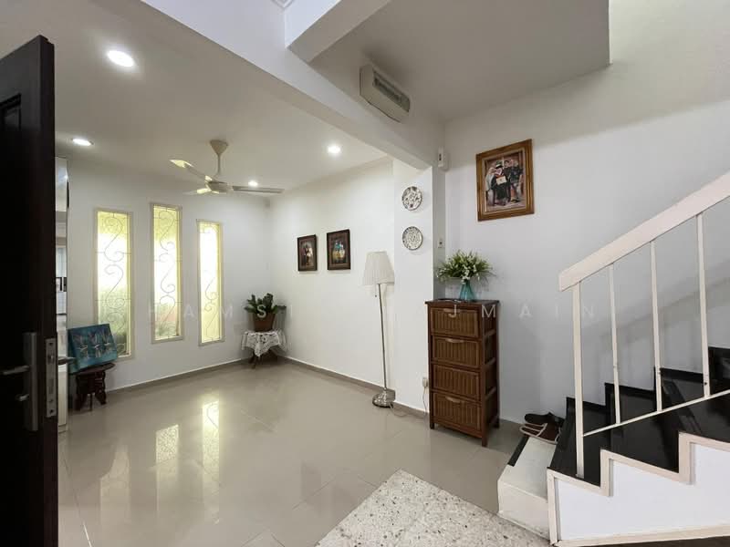 2-storey Terraced House for Sale in Taman Putra Perdana (Puchong) - SHAMSIAH AJMAIN - Living Room - PropertyGuru.com.my