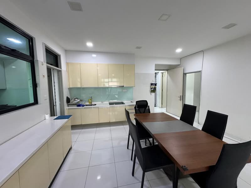 Servis Apartment untuk Dijual di Sky Loft Premium Suites - Sean Lau - Kitchen - PropertyGuru.com.my