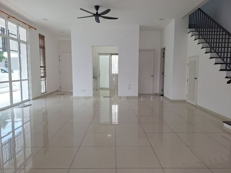 Rumah Teres 2 Tingkat untuk Dijual di Eco Majestic (Semenyih) - Jesslyn Lee - Living Room - PropertyGuru.com.my