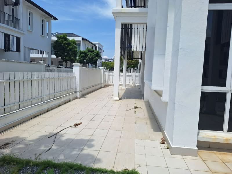 Rumah Teres 2 Tingkat untuk Dijual di Eco Majestic (Semenyih) - Jesslyn Lee - Exterior - PropertyGuru.com.my