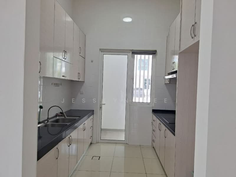 Rumah Teres 2 Tingkat untuk Dijual di Eco Majestic (Semenyih) - Jesslyn Lee - Kitchen - PropertyGuru.com.my