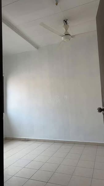Shop for Rent in Cahaya Kota Puteri (Masai) - Aaron How - Interior - PropertyGuru.com.my