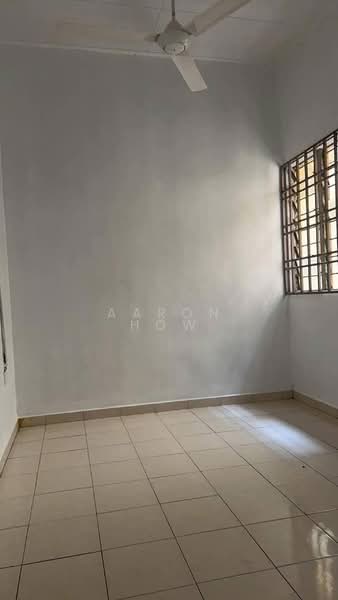 Shop for Rent in Cahaya Kota Puteri (Masai) - Aaron How - Interior - PropertyGuru.com.my
