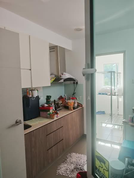 Condominium for Sale at The Latitude Condominium - Gavin Tan - Kitchen - PropertyGuru.com.my