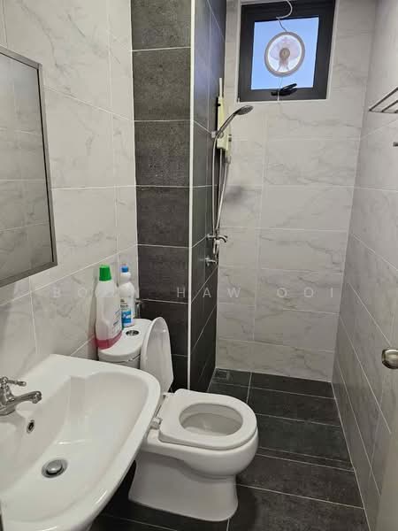 Kondominium untuk Dijual di Eco Bloom - Boon Haw Ooi - Bathroom - PropertyGuru.com.my