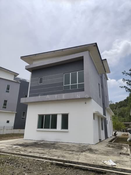 Bungalow for Sale in Taman Lukut Lagenda (Port Dickson) - Faye Ng - Exterior - PropertyGuru.com.my