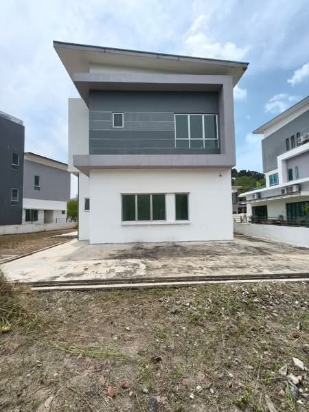 Bungalow for Sale in Taman Lukut Lagenda (Port Dickson) - Faye Ng - Exterior - PropertyGuru.com.my