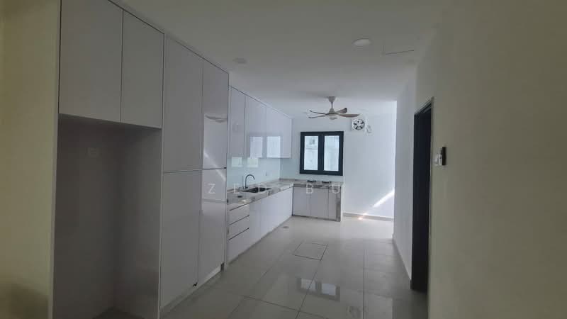 Rumah Teres 2 Tingkat untuk Disewa di Taman Vista Mutiara (Bandar Sungai Long) - Zed Bu - Kitchen - PropertyGuru.com.my