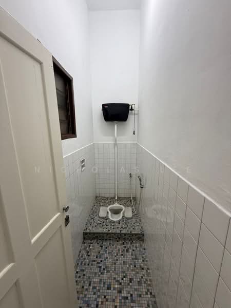 Semi-Detached House for Sale in Taman Golden Dragon (Kampar) - Nicholas Lee - Bathroom - PropertyGuru.com.my