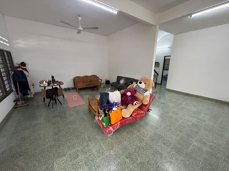 Semi-Detached House for Sale in Taman Golden Dragon (Kampar) - Nicholas Lee - Living Room - PropertyGuru.com.my