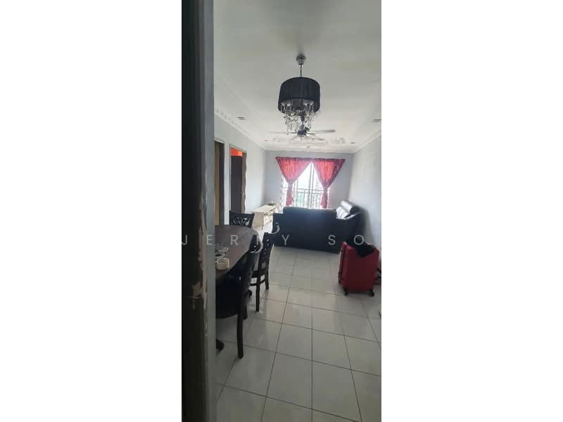 Pangsapuri untuk Disewa di Relau Vista Apartment - Jerry So - Living Room - PropertyGuru.com.my