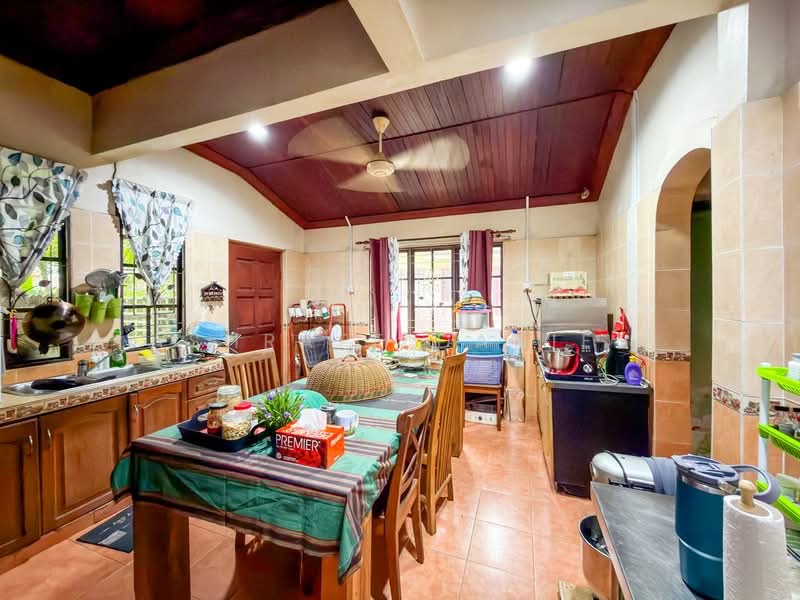 Rumah Teres 1 Tingkat untuk Dijual di Seksyen 18 (Shah Alam) - Ashraff Daniel - Kitchen - PropertyGuru.com.my