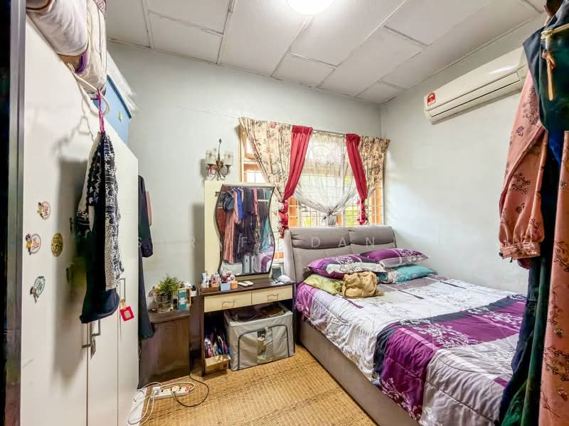 Rumah Teres 1 Tingkat untuk Dijual di Seksyen 18 (Shah Alam) - Ashraff Daniel - PropertyGuru.com.my