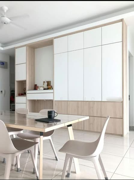 Kondominium untuk Dijual di Sky Condominium (Skyz Residence) - Pearl Ho - Dining Room - PropertyGuru.com.my
