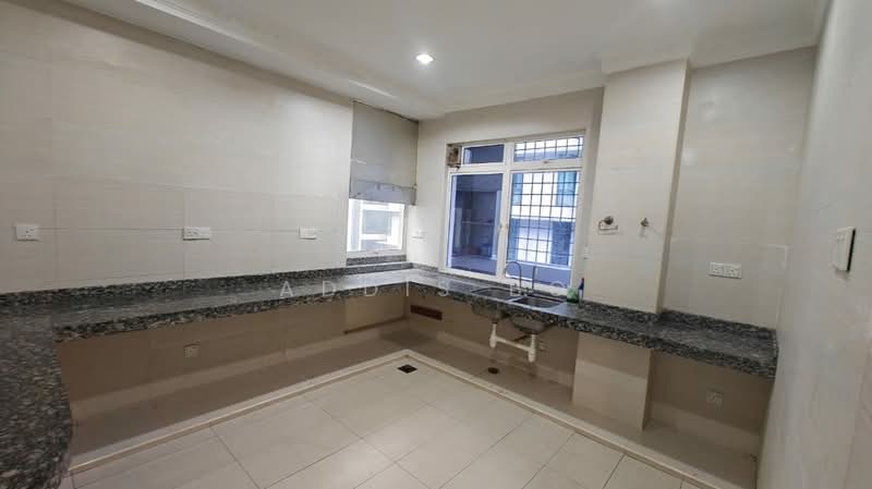 Kondominium untuk Disewa di Mei on The Madge (Vista Permai) - Addis Bo - Kitchen - PropertyGuru.com.my