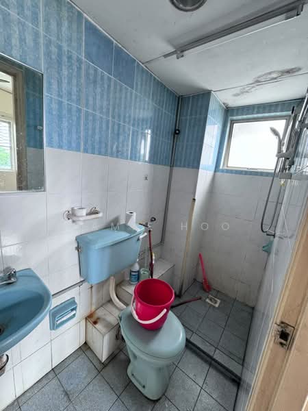 Kondominium untuk Dijual di Danau Idaman - Camie Hoo - Bathroom - PropertyGuru.com.my