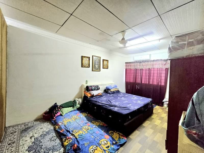 2-storey Terraced House for Sale in Ampang (Selangor) - M.J Zairin - Bedroom - PropertyGuru.com.my