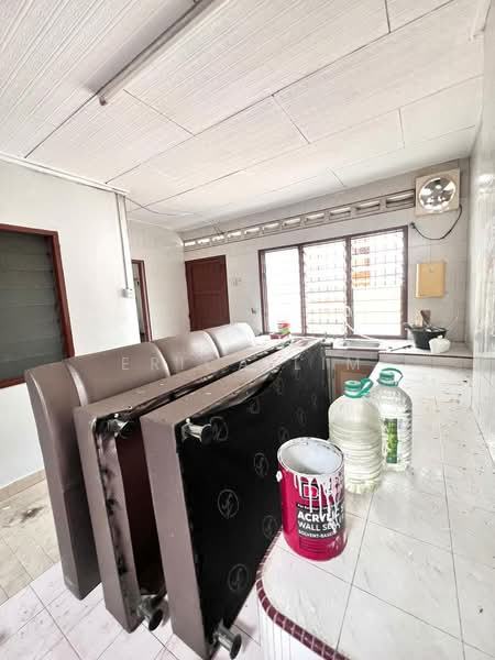 Rumah Teres 1 Tingkat untuk Disewa di Taman Ungku Tun Aminah (Skudai) - Erica Lim - Kitchen - PropertyGuru.com.my