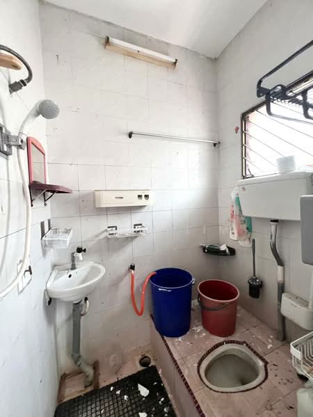 Rumah Teres 1 Tingkat untuk Disewa di Taman Ungku Tun Aminah (Skudai) - Erica Lim - Bathroom - PropertyGuru.com.my
