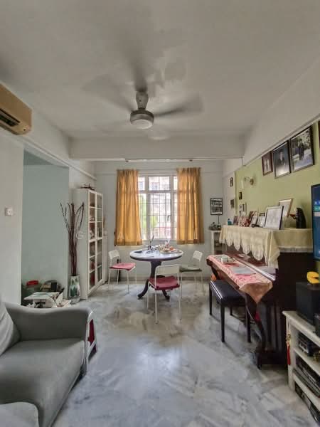 Apartment for Sale at Subang Perdana Goodyear Court 9 - Guava Lim - Living Room - PropertyGuru.com.my