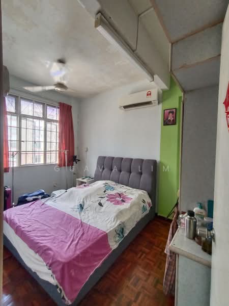 Apartment for Sale at Subang Perdana Goodyear Court 9 - Guava Lim - Bedroom - PropertyGuru.com.my