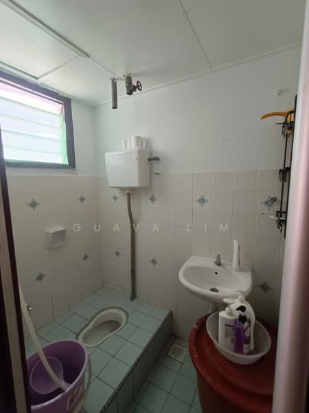 Apartment for Sale at Subang Perdana Goodyear Court 9 - Guava Lim - Bathroom - PropertyGuru.com.my