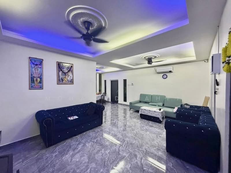 Rumah Teres 2 Tingkat untuk Dijual di Pasir Gudang (Johor) - Mohamad Rahfi - Living Room - PropertyGuru.com.my