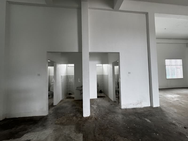 Kilang untuk Disewa di Bukit Minyak (Penang) - Ashley Tan - Bathroom - PropertyGuru.com.my