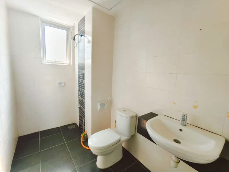 Apartment for Sale at Putra 1 - Norfaizah Ahmad - Bathroom - PropertyGuru.com.my