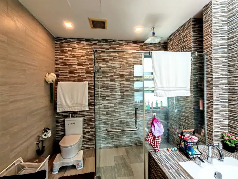 Rumah Banglo untuk Dijual di Taman Sains Selangor (Kota Damansara) - Cooper Chow - Bathroom - PropertyGuru.com.my
