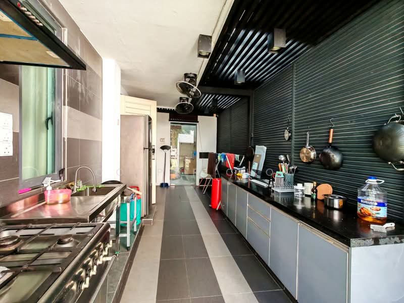 Rumah Banglo untuk Dijual di Taman Sains Selangor (Kota Damansara) - Cooper Chow - Kitchen - PropertyGuru.com.my