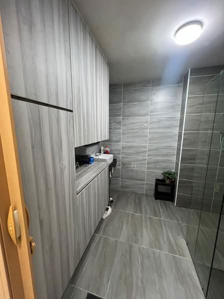 Service Residence for Sale at KSL Residence @ Daya - Carson . - Bathroom - PropertyGuru.com.my