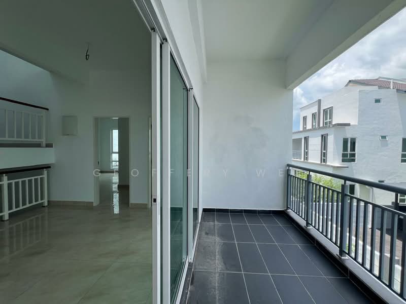 Semi-Detached House for Sale in Taman Klebang Utama (Klebang) - Geoffery Wee - Balcony - PropertyGuru.com.my