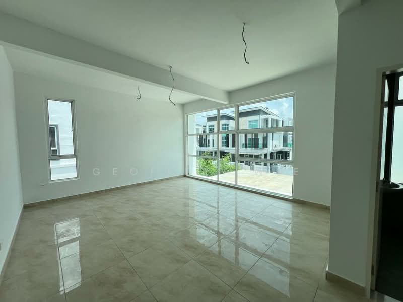 Semi-Detached House for Sale in Taman Klebang Utama (Klebang) - Geoffery Wee - Living Room - PropertyGuru.com.my
