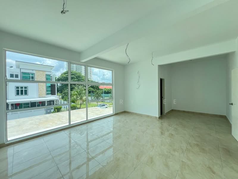 Semi-Detached House for Sale in Taman Klebang Utama (Klebang) - Geoffery Wee - Living Room - PropertyGuru.com.my