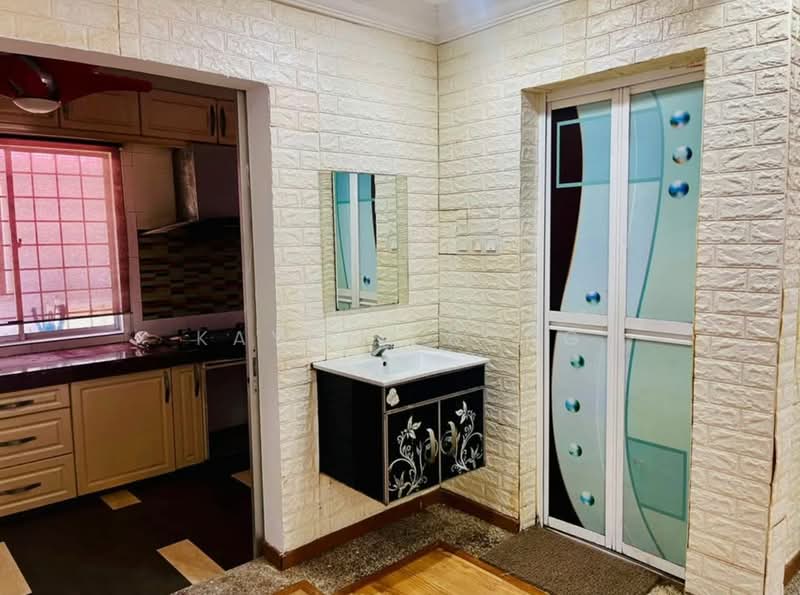 Rumah Teres 2 Tingkat untuk Dijual di TTDI Jaya (Shah Alam) - Kayden Bong - Kitchen - PropertyGuru.com.my