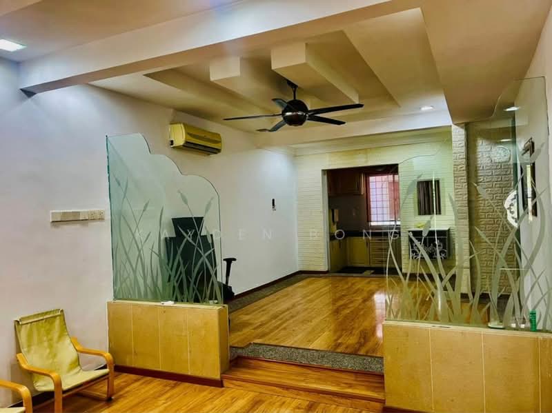 Rumah Teres 2 Tingkat untuk Dijual di TTDI Jaya (Shah Alam) - Kayden Bong - Living Room - PropertyGuru.com.my