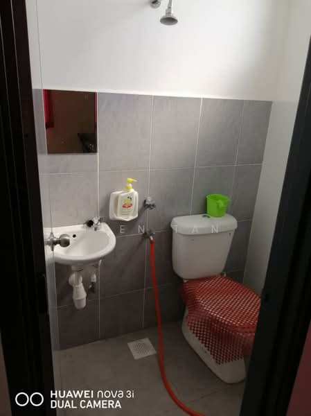 2-storey Terraced House for Sale in Mutiara Rini (Skudai) - Iden Tan - Bathroom - PropertyGuru.com.my